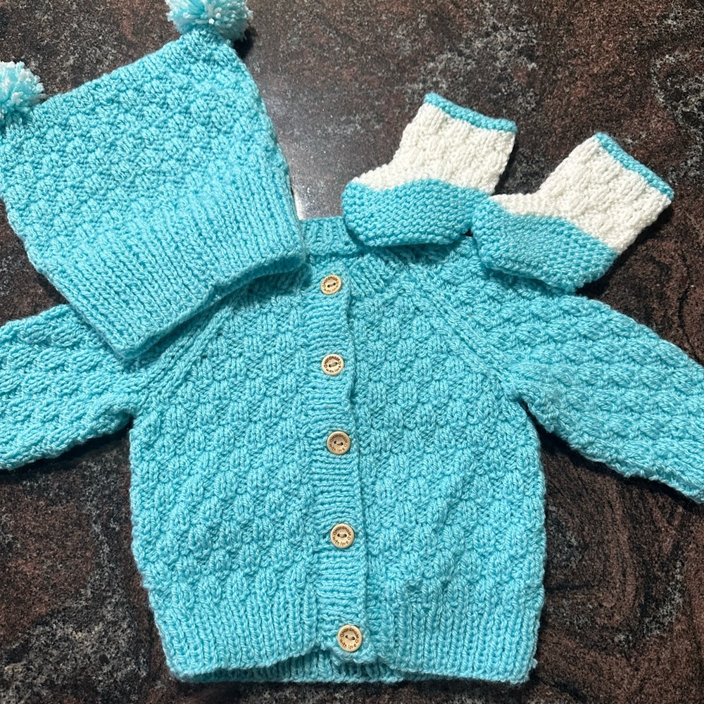 Handmade knit baby 3 piece set size 6-9 months